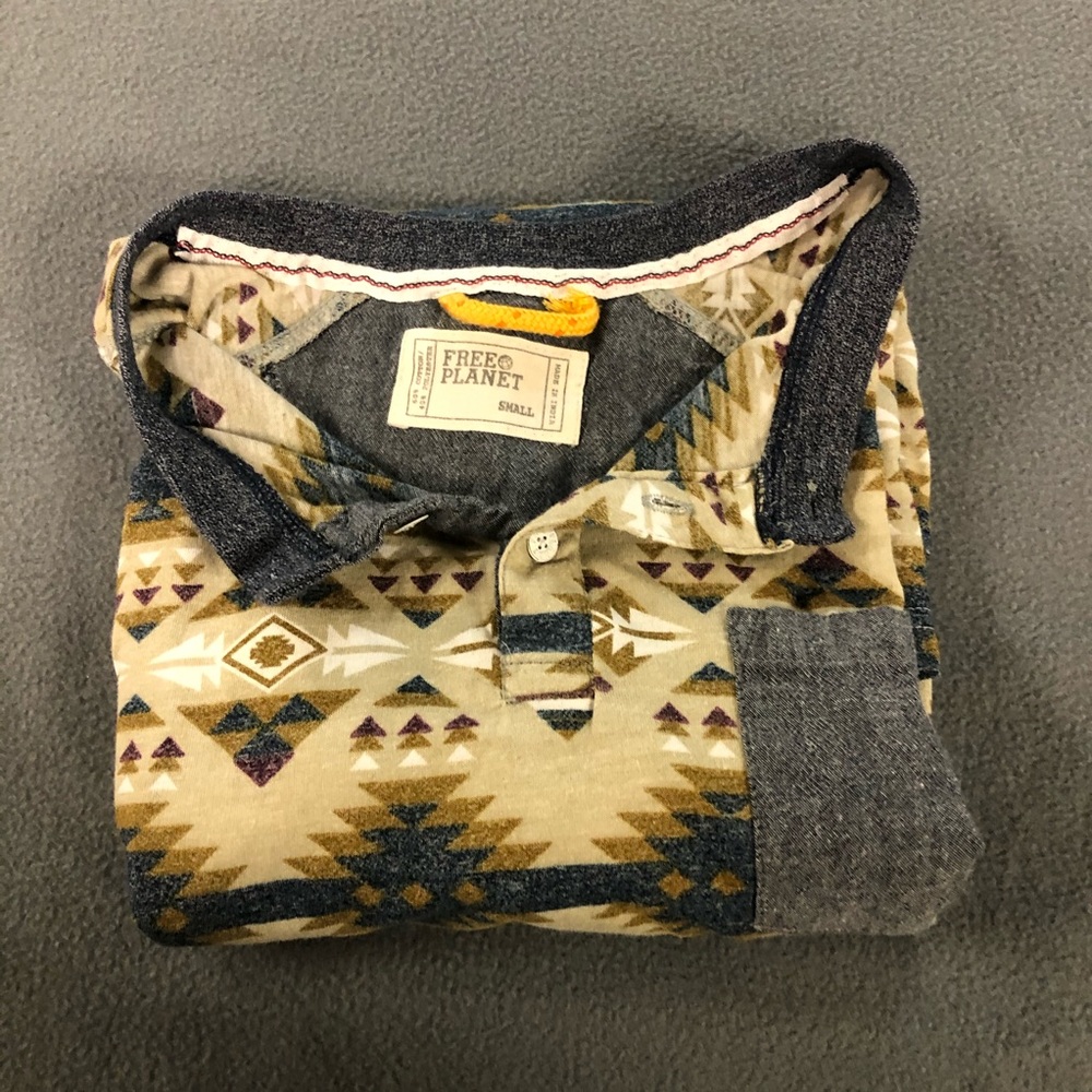Free planet mens small tribal pattern